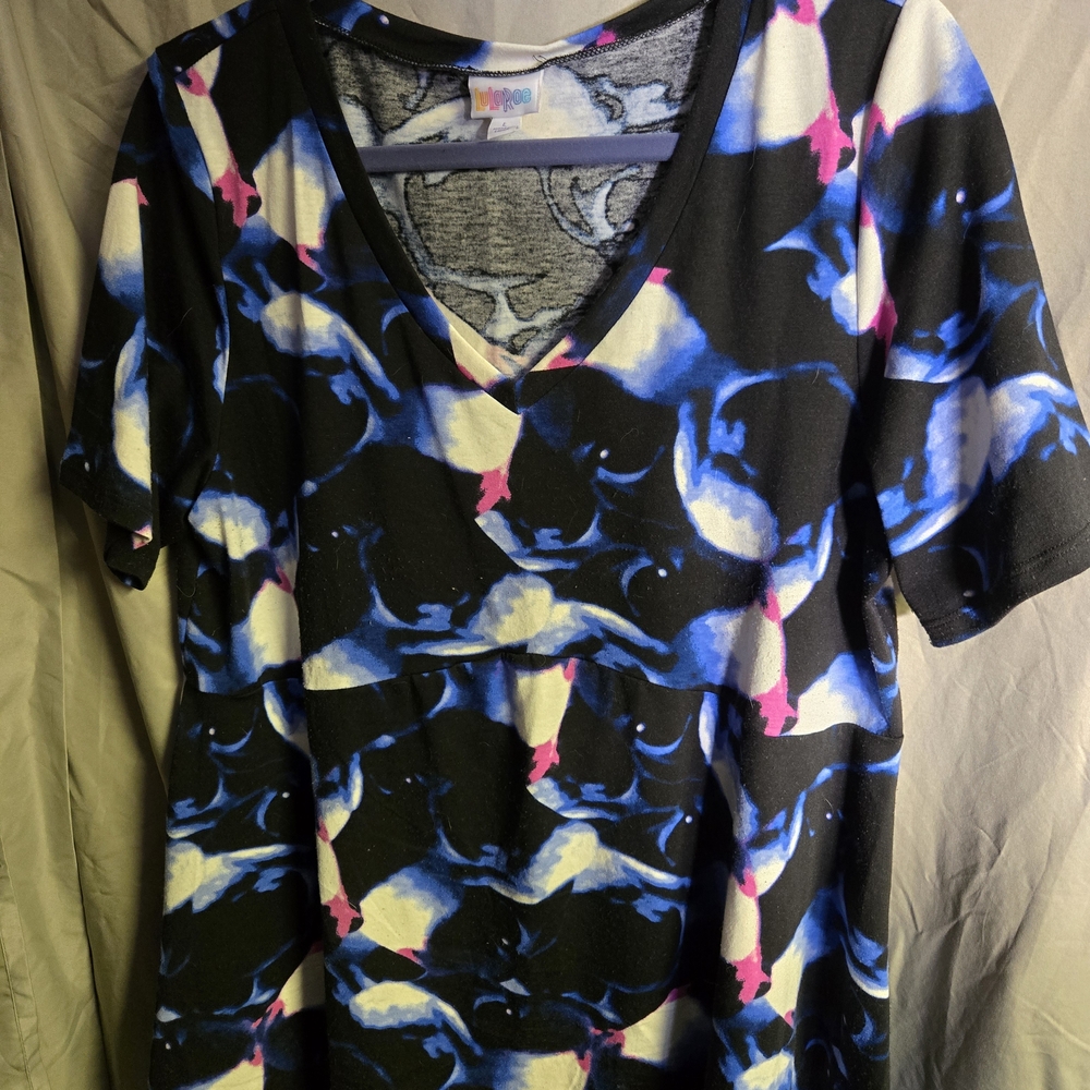LuLaRoe Multicolor Abstract T-Shirt